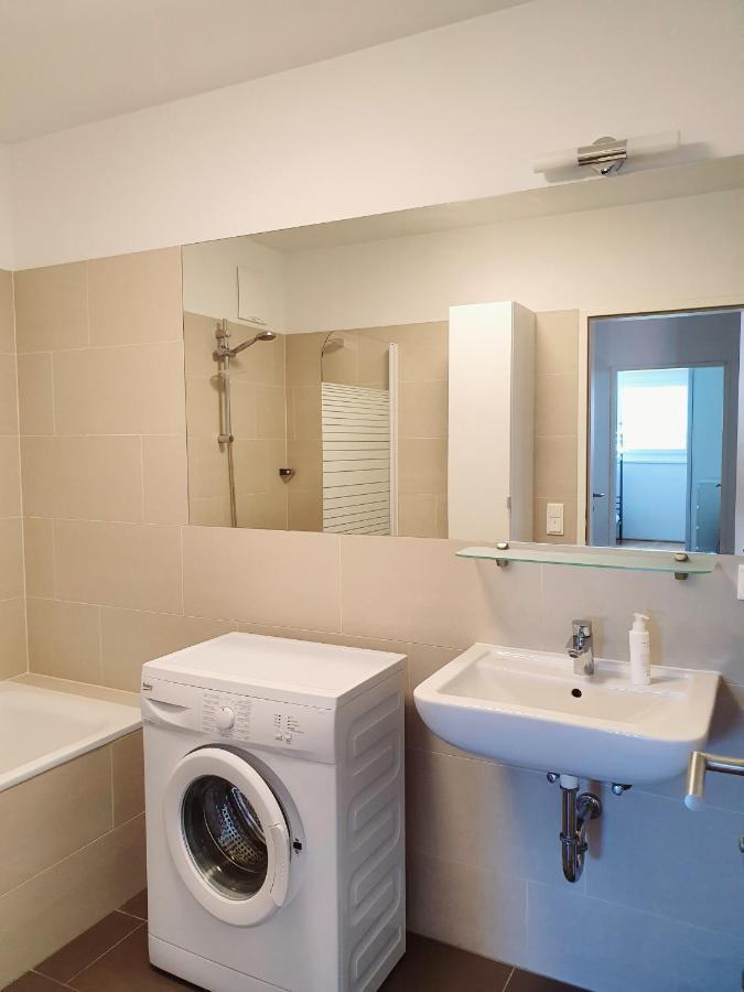 Near Lake Two Bedroom Fully Furnished Apartment Vienne Extérieur photo