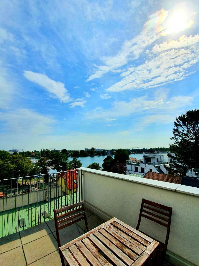 Near Lake Two Bedroom Fully Furnished Apartment Vienne Extérieur photo